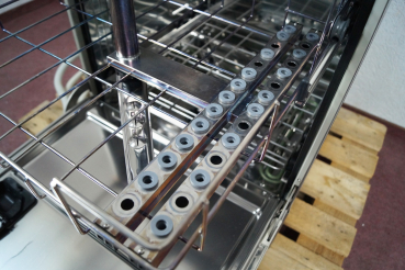 Miele G7881 Thermodesinfektor mit DOS-System – Unterbaugerät mit 2 Spülkörben
