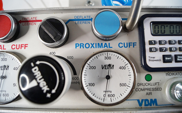 VBM Tourniquet 5000 blutleeres Feld Blutsperre + Rollgestell