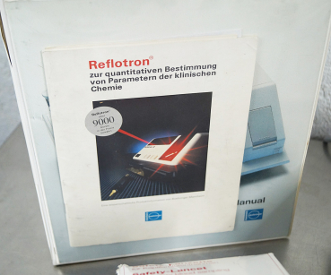 Roche Reflotron Blut Analysengerät viel Zubehör Chemie Analysator Labor