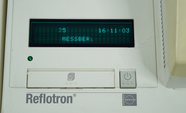 Roche Reflotron Blut Analysengerät viel Zubehör Chemie Analysator Labor