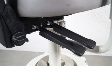 Jörg & Sohn Coburg Dentalift 2415 H – Arzthocker mit Armstütze