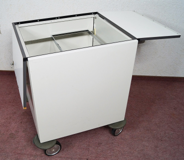 Maquet Visitenwagen / Gerätewagen – Mobil, robust und funktional