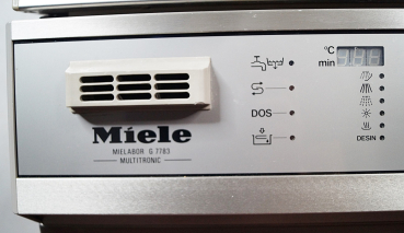 Miele Mielabor G7783 – Professionelle Laborspülmaschine mit 2 Spülkörben
