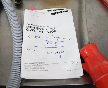 Miele Mielabor G7783 – Professionelle Laborspülmaschine mit 2 Spülkörben