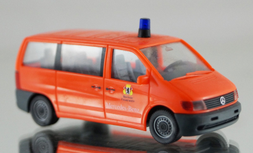 Herpa VW Passat GL Notarzt + Mercedes Benz Vito Berliner Feuerwehr 1:87