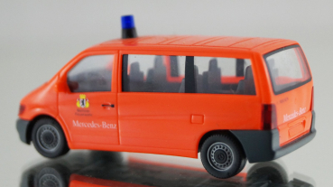 Herpa VW Passat GL Notarzt + Mercedes Benz Vito Berliner Feuerwehr 1:87