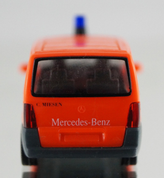 Herpa VW Passat GL Notarzt + Mercedes Benz Vito Berliner Feuerwehr 1:87