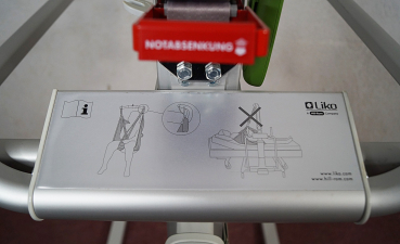 Liko Golvo 8008 Low Base – Mobiler Patientenlifter mit niedriger Fahrbasis