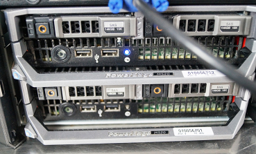 DELL VRTX Server 2x M520 je 2,2Ghz Quad Core 96Gb; 4x 1100W 4x Fan Module 1x Perc8 2x CMC