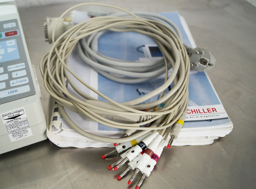 Schiller At 10 plus Cardiovit 12 Kanal Elektrokardiograph EKG Schreiber