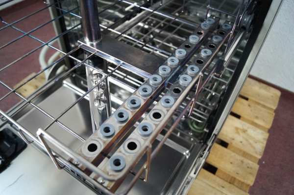 Miele G7881 Thermodesinfektor mit DOS-System – Unterbaugerät mit 2 Spülkörben