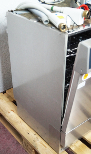 Miele G7881 Thermodesinfektor mit DOS-​System – Unterbaugerät mit 2 Spülkörben