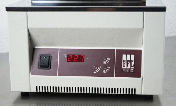 GFL 1002 Laborwasserbad  Wasserbad für Labor und Forschung Sous vide