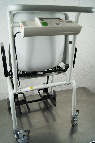 Seca 959 Wage Stuhlwaage mit Rollstuhl-Funktion – Professionelle Medizinwaage