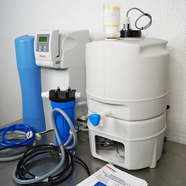 Thermo Scientific Barnstead Pacific TII 12 UV Reinwasseraufbereitungsanlage