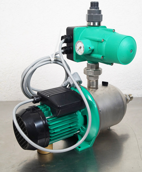 Wilo selbstsaugende Pumpe MC 304 EM / G Fluidcontrol Hauswasserwerk