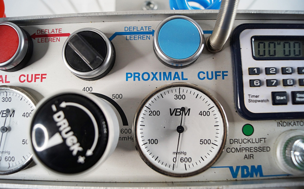 VBM Tourniquet 5000 blutleeres Feld Blutsperre + Rollgestell