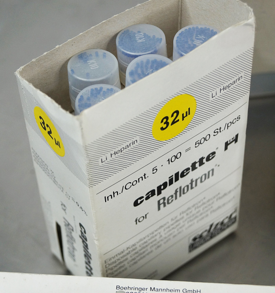 Roche Reflotron Blut Analysengerät viel Zubehör Chemie Analysator Labor