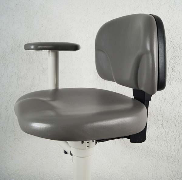 Jörg & Sohn Coburg Dentalift 2415 H – Arzthocker mit Armstütze