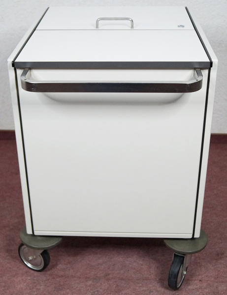 Maquet Visitenwagen / Gerätewagen – Mobil, robust und funktional