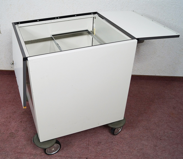 Maquet Visitenwagen / Gerätewagen – Mobil, robust und funktional