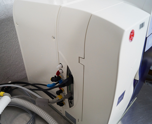 Merck Millipore Milli-Q Integral 5 Reinstwassersystem mit Q-POD und 60 l Tank Labor