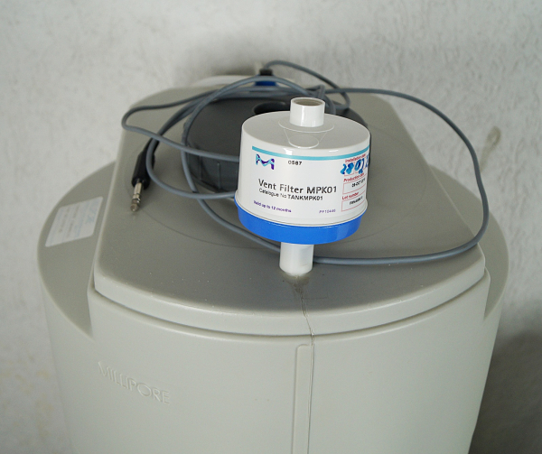 Merck Millipore Milli-Q Integral 5 Reinstwassersystem mit Q-POD und 60 l Tank Labor