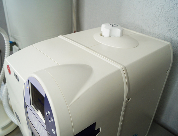 Merck Millipore Milli-Q Integral 5 Reinstwassersystem mit Q-POD und 60 l Tank Labor