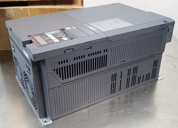 Mitsubishi A 800 FR-A840-00470-2-60 Frequenzumrichter Inverter