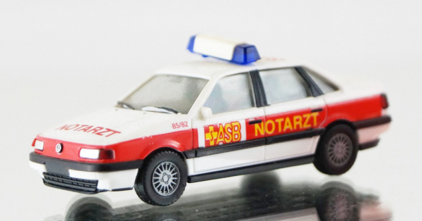 Herpa VW Passat GL Notarzt + Mercedes Benz Vito Berliner Feuerwehr 1:87