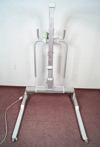 Liko Golvo 8008 Low Base – Mobiler Patientenlifter mit niedriger Fahrbasis