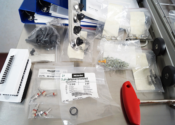 Miele ETD3 Endothermdesinfektor mit umfangreichem Zubehör Endoskopie Waschmaschine