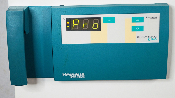 Heraeus T20 Trocknungsschrank / Inkubator Hold o Mat