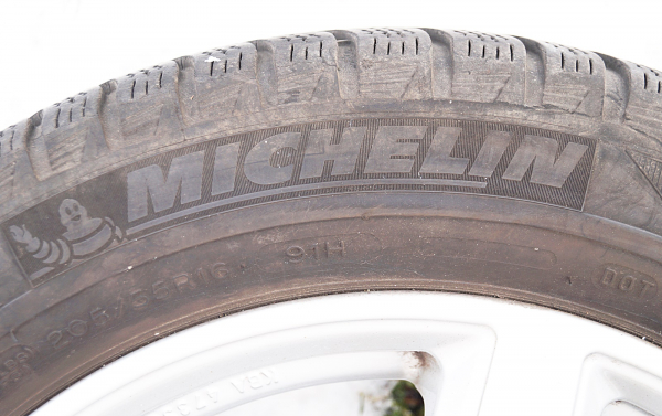 Alutec Alufelge Michelin Winterreifen Winterräder 205/55 R 16 Kompletträder