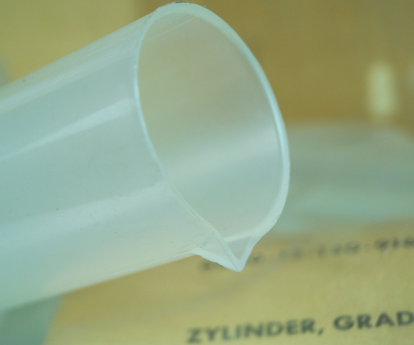 120 Stk. Set Messkolben Zylinder 250 ml graduiert Kunststoff Messzylinder Neuwertig