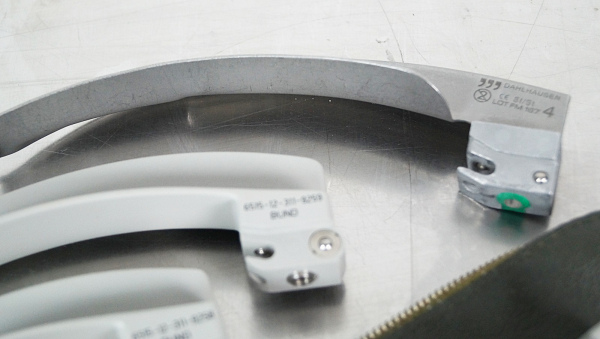 Laryngoskop HEINE  F22 + F.O. Fiber Optik Kaltlicht Set 2,5V+ Spatel Mac 2  / 3 / 4