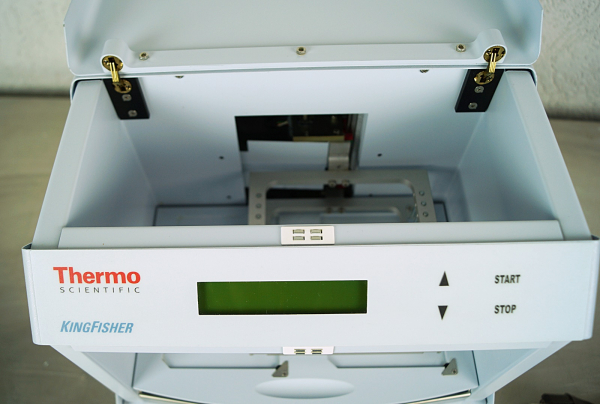 Thermo Scientific King Fisher 700 DNA RNA Purification System DNA Aufreinigungssysteme
