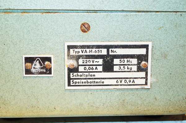 DDR NVA Ladegerät VA-H-651 Batterieladegerät Akkuladegerät im Koffer Gleichrichter